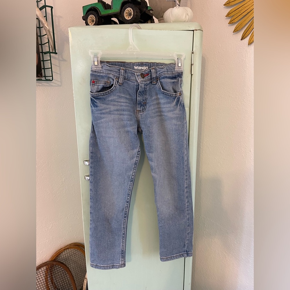 Wrangler Taper Fit, 8 Slim, Blue